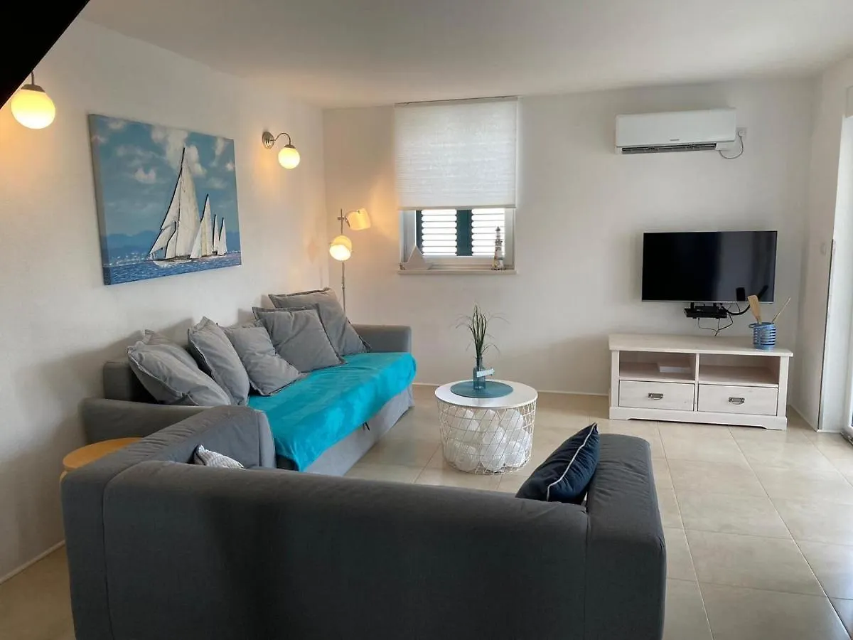 Apartment Tina Malinska Croatia